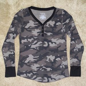 Camouflage Henley Thermal